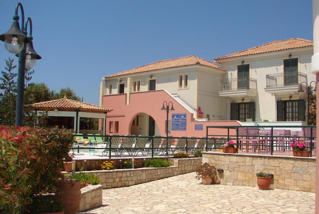 Georges Estates Hotel Στούπα Εξωτερικό φωτογραφία